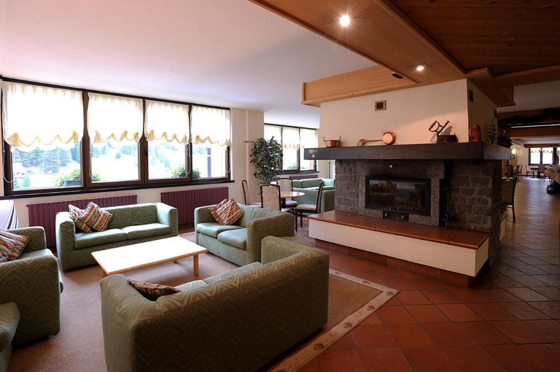 Hotel Santa Caterina Santa Caterina Valfurva Eksteriør bilde